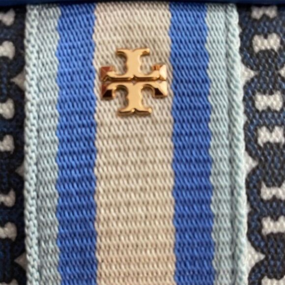 Tory Burch Blue & Cream Wristlet Clutch - Picture 4 of 11